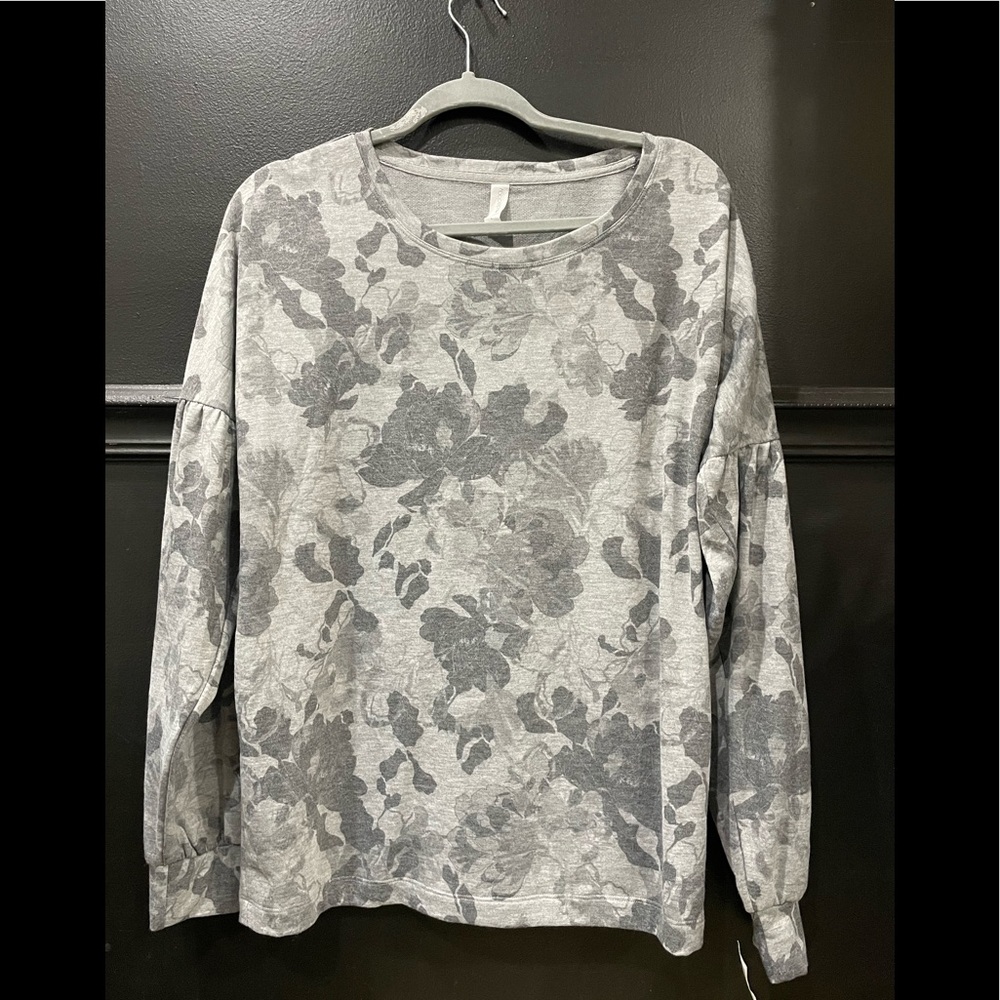 Ideology long sleeve active wear size L